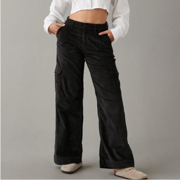 American Eagle Outfitters Pants - American Eagle Women’s Mid Rise Baggy Wide Leg Cargo Pants Sz 2